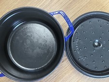 Top Zustand  !  STAUB Gusseisen-Kasserolle, rund, Ø 22 cm Farbe: Blau  