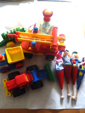 Spielsachen :  Feuerwehrauto, Kreisel , Holzspielzeug ( 1 Teil)  , Bagger