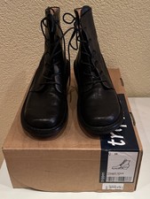 Trippen Stiefelette, Viaggio