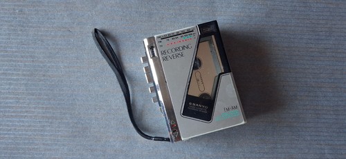 Sanyo 1800 walkman radio - 1800,