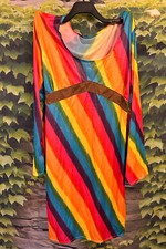 Buntes Hippie-Kleid + Jacke / 70er Jahre Kostüm – Regenbogenfarben  Gr. L