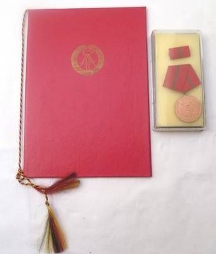 Ddr verdienstmedaille der - verdienstmedaille,