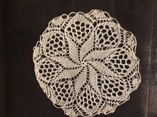 Tischdecke, 1 Deckchen 