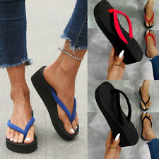 Damen Flip Flops Keilabsatz Plateau Pantoletten Pumps Hausschuhe Sandalen DE