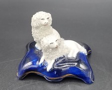 Vintage Porzellan Pudel - Hund Figuren auf dunkelblauen Sockel ca 6cm H