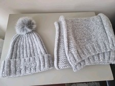 Damen Napapijri Schal + Mütze