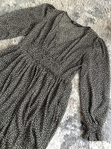 Schönes kleid mit - kleid, punkten