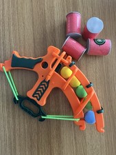 Spielzeug Pfeil-und-Bogen mit Softbällen Und Aufstellern Zum Abschießen