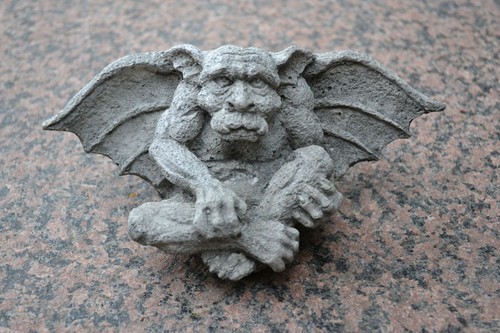 Kleiner hängender gargoyle - hängender,