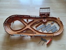 Disney Pixar Cars Thunder Hollow Ceash Arena Rennbahn Piste