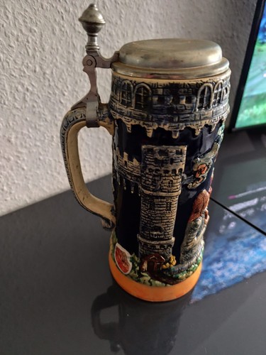 Bierkrug aus steinzeug - aus, mit