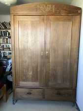 Antiker Eichenschrank, zerlegbar, massiv. Echte Handarbeit 