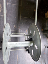 Verfügbar ! Schlauchwagen LaquaTec auf Rädern - Silber/Schwarz verzinkt