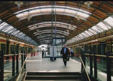 Neue Ansichtskarte mit S-Bahn