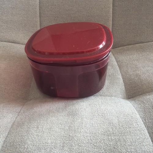 Tupperware skyline 700ml - tupperware,
