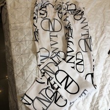 Hose  schwarz weiß Buchstaben Sommer