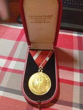 Goldenes Verdienstzeichen für