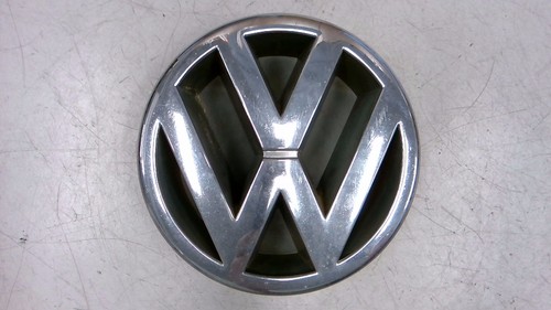 Passat 1999 emblem - vw,