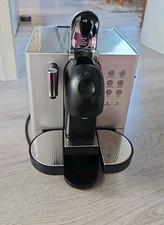 Nespresso Kaffeemaschine grau