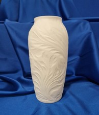 Hutschenreuther relief porcelain Porzellan Vase  6150 17 cm