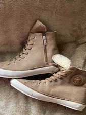 Lacoste Wintesneker Gefüttert