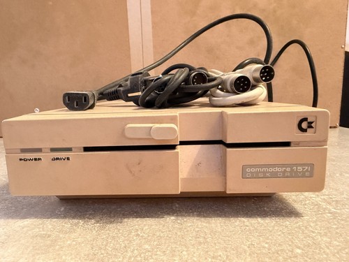 Commodore 1571 disk drive - 1571, |