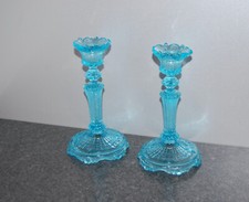 Pressglas blau kerzenständer - pressglas,