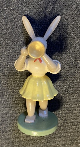 Blank osterhase mit trompete - mit,