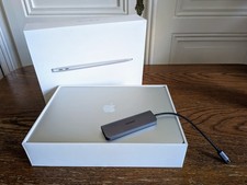 Apple MacBook Air 13” M1 (2020) – 8 GB RAM / 256 GB SSD + U-Green USB Hub