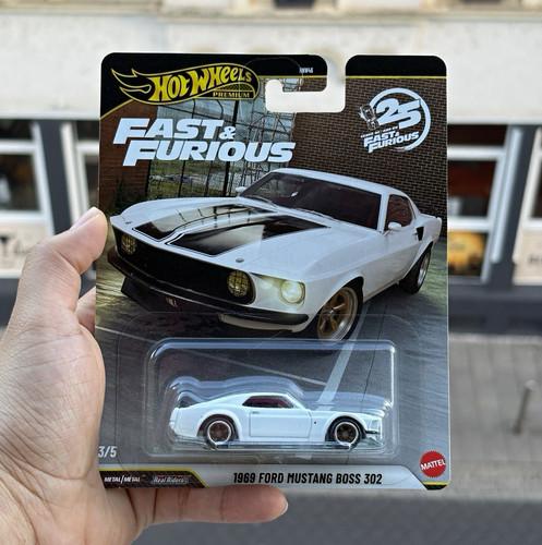 Hot wheels premium fast - fast, &