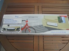 Kabelgebundene-Einparkhilfe akustisch und optisch im Nummernschildhalter 