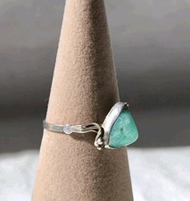 Silberring mit grünem