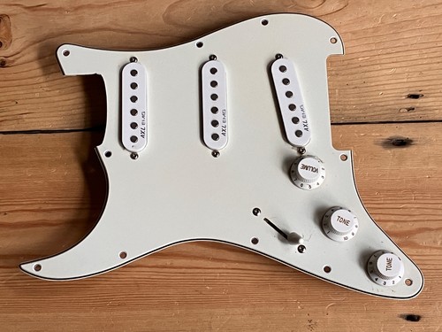 Axl emg stratocaster gitarre - emg,