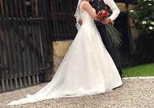 Traumhaftes Hochzeitskleid Größe 36/38Traumhaftes Hochzeitskleid Größe 36/38