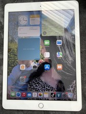 Apple iPad ( 6 th Generation )