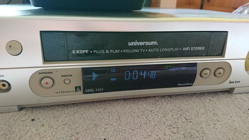 Universum 7110 vhs - vr,