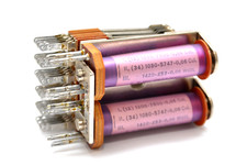 Vintage Fernmelde-Relais mit 2