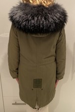 Mr & Mrs Furs Italy Parka Gr. L  olivgrün Kragen: Waschbär, Futter: Alpaca 32%