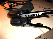 SRAM Rival 1 x 11 Schalt-/Bremshebel Set VR+HR Scheibenbremsen Flatmount Road