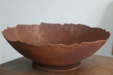  Schale aus Metall, Edelrost