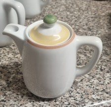 Porzelankännchen für