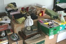 Haushaltsauflösung Sammler Flohmarkt Spielzeug CD Bücher Wiederverkauf alt u neu