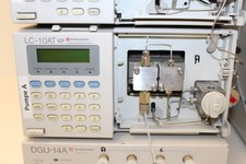 Shimadzu LC-10AT Liquid Chromatograph Flüssigkeits-Chronograph 4/130