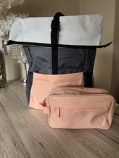 Rucksack und Kosmetiktasche Set
