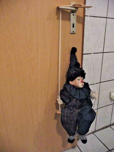 Großer clown auf einer - großer,