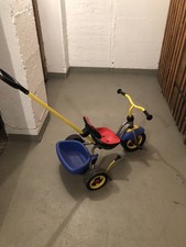 Kinderdreirad mit Schubstange