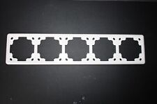 Gira Standard alt (70 x 70 mm) in reinweiß 5-fach Rahmen