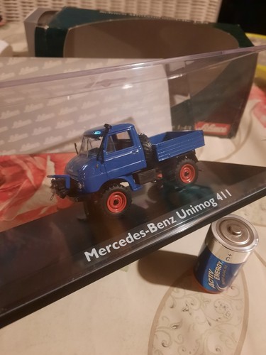 Schuco mercedes benz unimog - mercedes-benz,