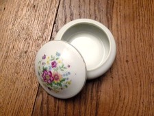 🌼 Runde weiße Keramikdose