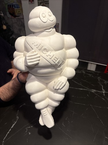 Michelin bibendum aus gips - aus,
